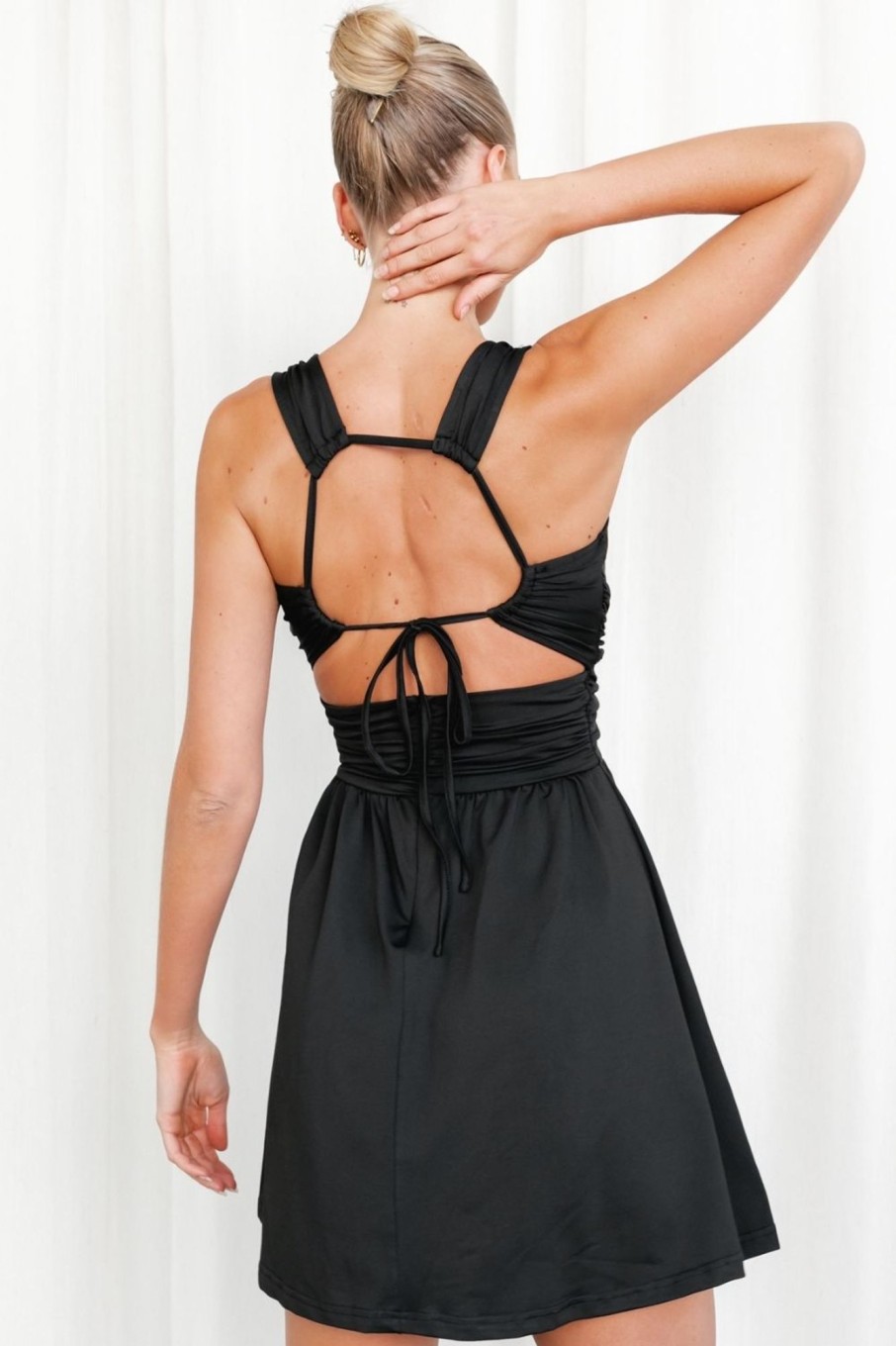 Women Styched Fashion | Why Complicate Black Dress